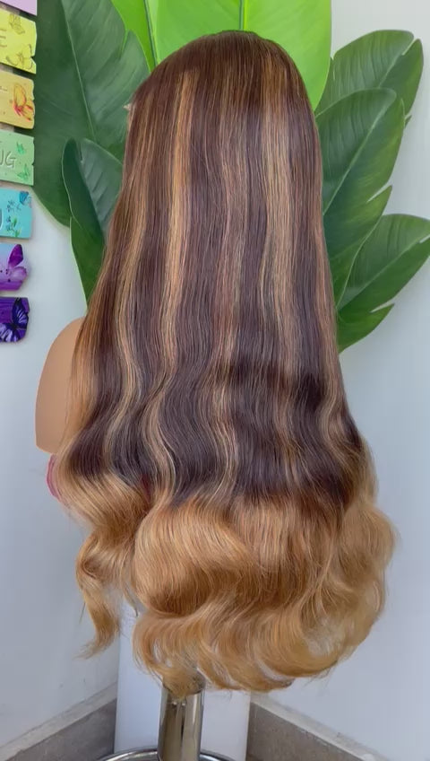 5x5 Lacewig Echthaarperücke mit natürlichen Wellen und individuell anpassbaren Highlights